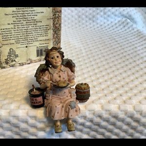 Boyd’s Bears - Ms. Picklesencream